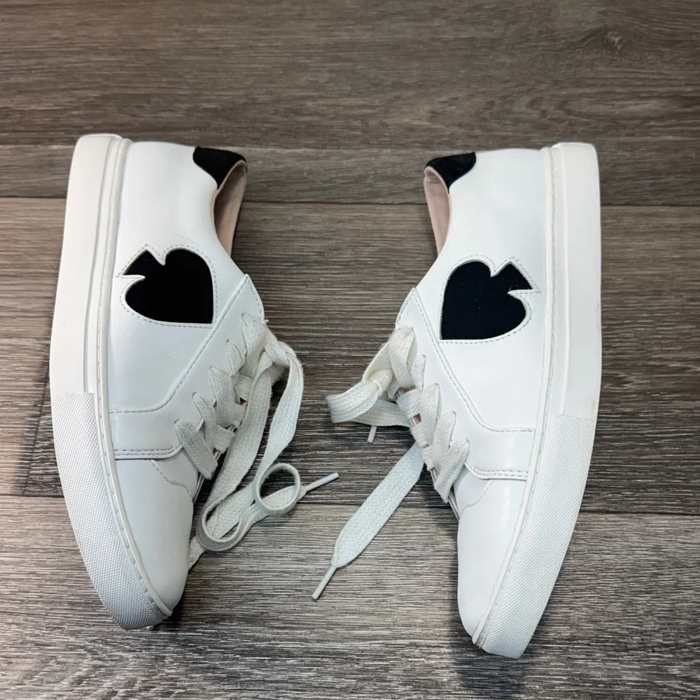 Kate Spade ♠️ White and Black Lace-Up Sneakers woman’s size 10 (j223)